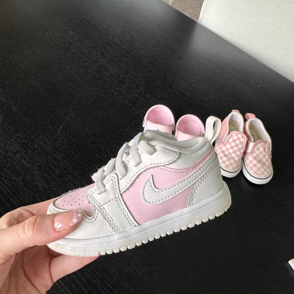 Toddler Girl Shoes- 3 pair - Picture 3 of 5